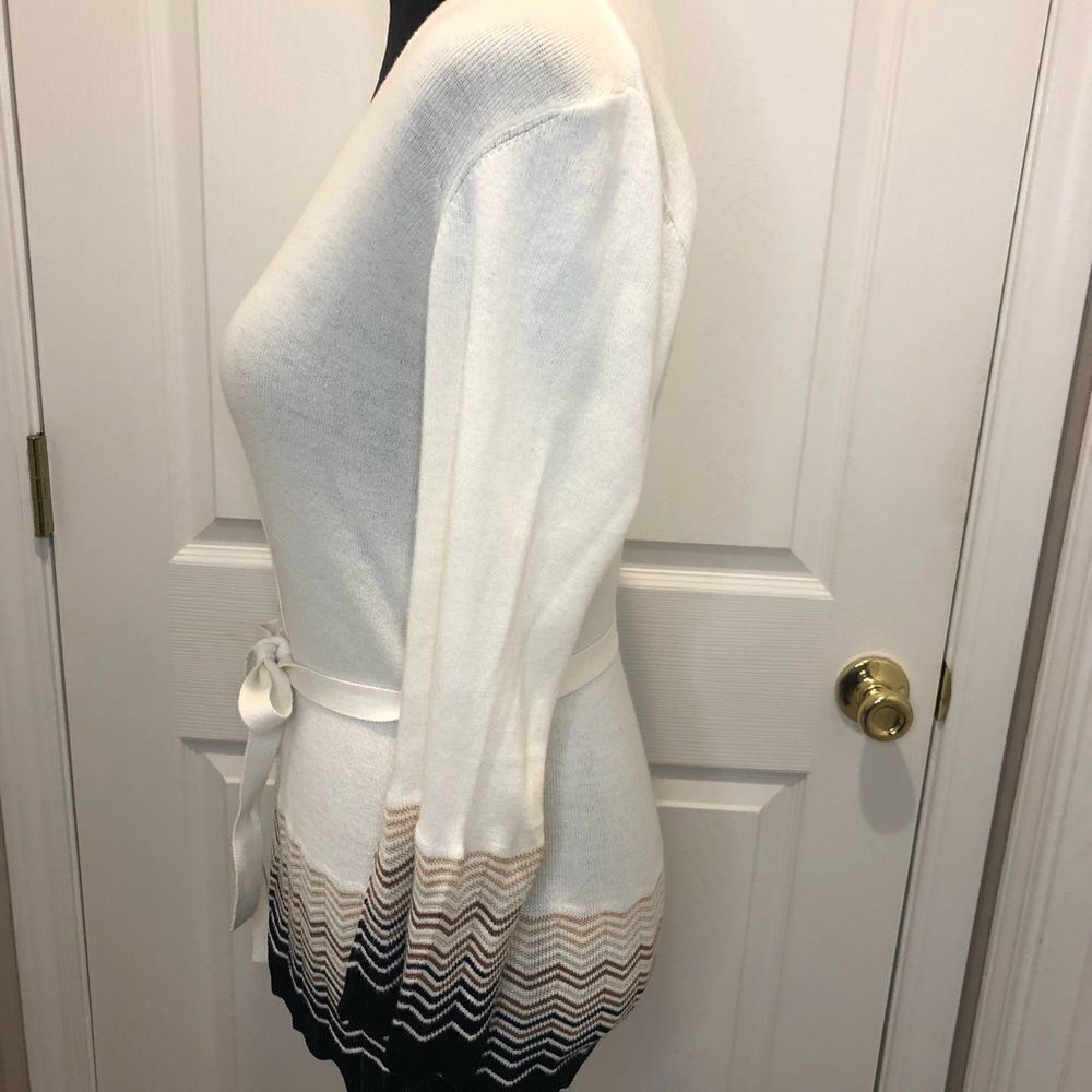 Trina Turk cream cardigan scalloped hem sweater - Picture 7 of 12